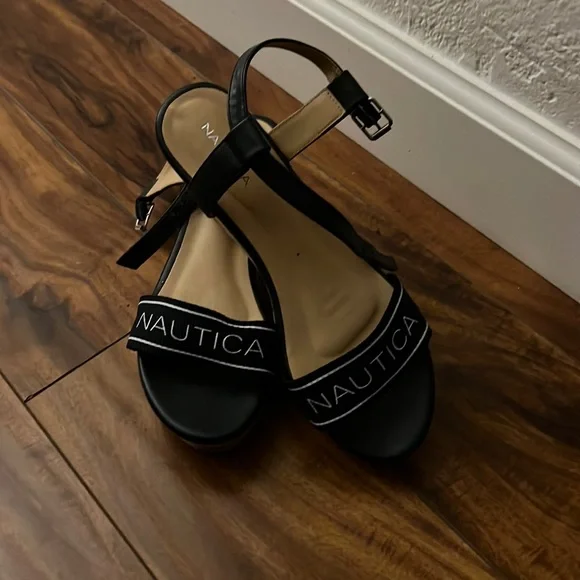 Cute navy Nautica heels with ankle strap